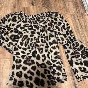 Off the shoulder Leopard Blouse